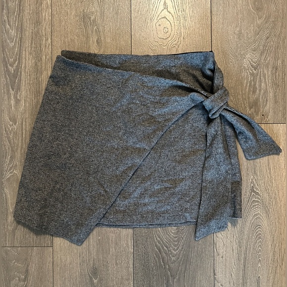 Wilfred Wrap Front Skirt - 6 - Picture 3 of 4